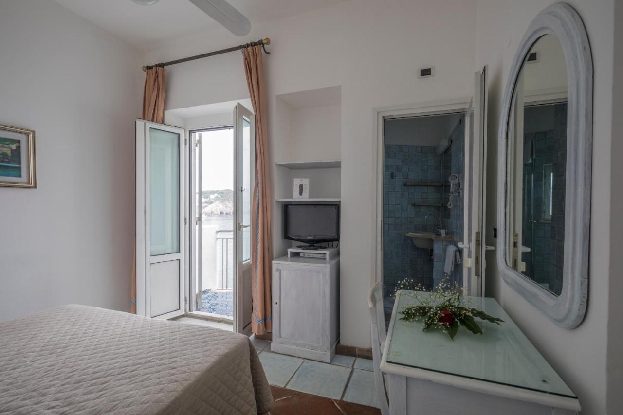 Hotel Gennarino A Mare Ponza